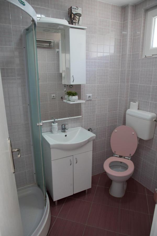 Dis Apartman 1 Kruševac Kültér fotó